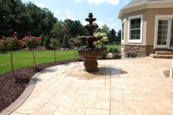 Courtyard Patio with Fountain